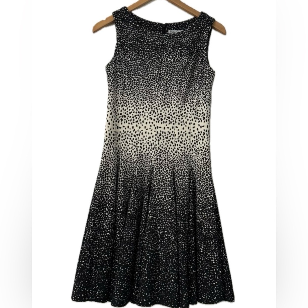 Eliza J Black and White Gradient Dot A-Line Skirt